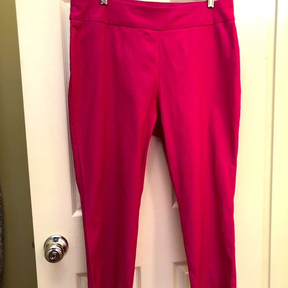 So Slimming Crop Pants